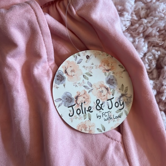 Plus size shorts - Picture 2 of 2